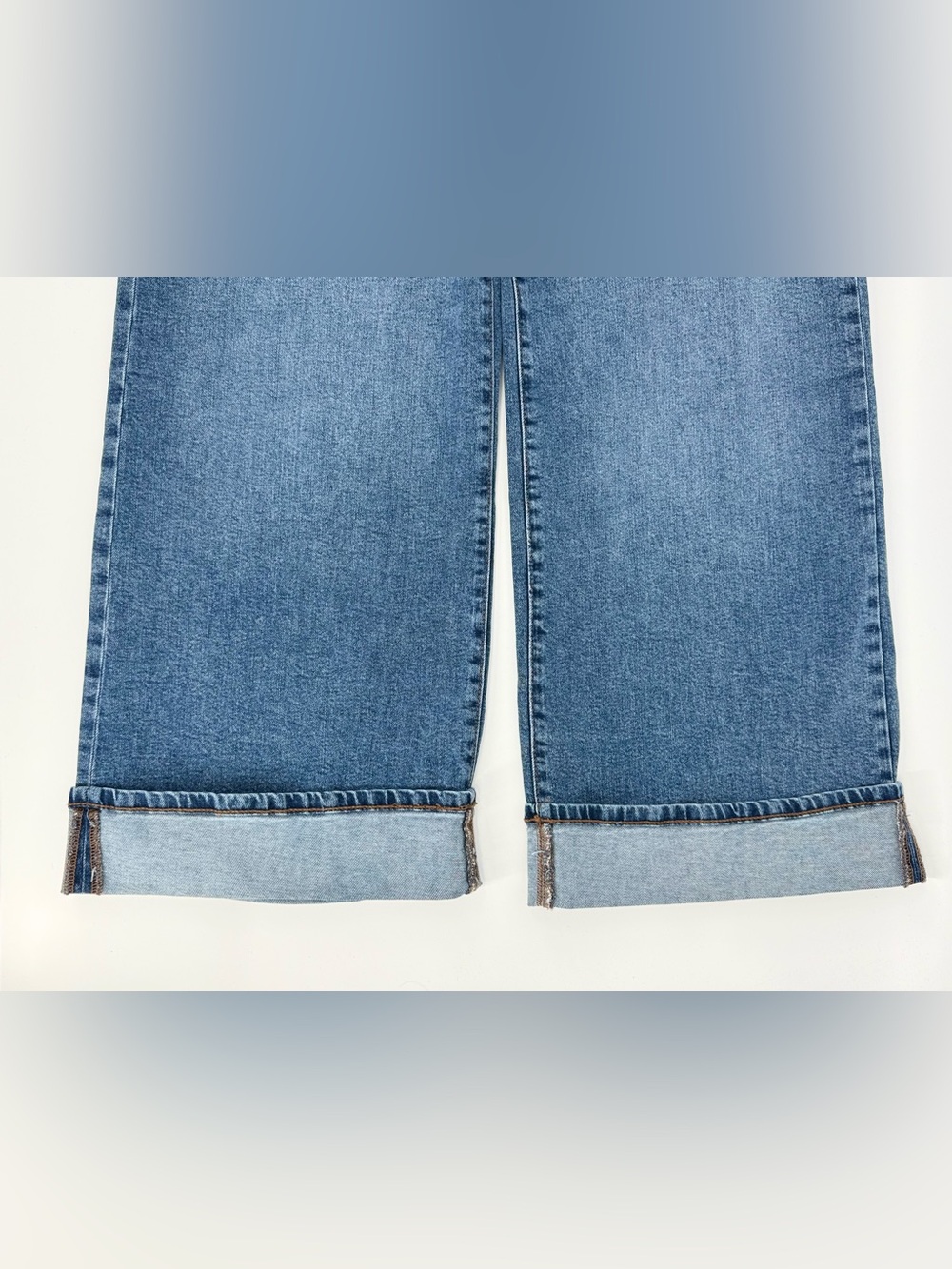 Hudson Jeans Wide Leg Cuffed Jeans in Light Blue Denim - Picture 9 of 14